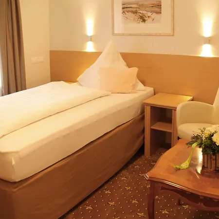 & Restaurant Bei Baki 3* Sehnde