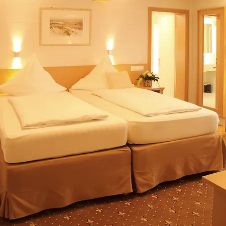 & Restaurant Bei Baki 3*