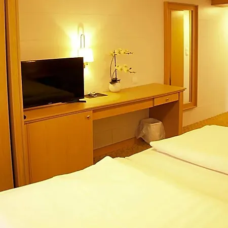 Hotel & Restaurant Bei Baki 3*